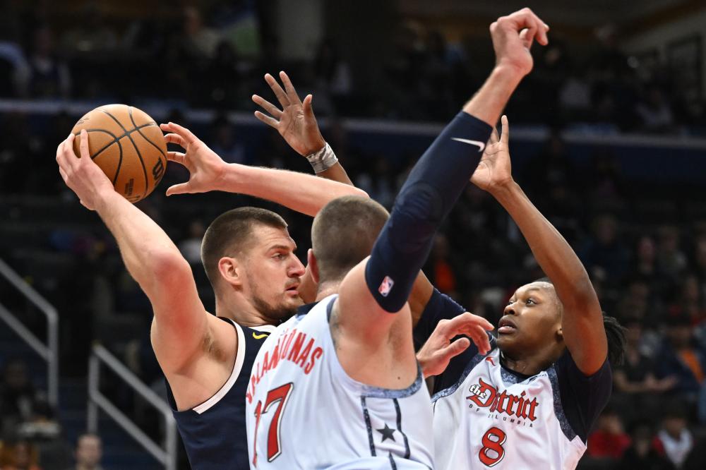 为他在场上 为他在场上