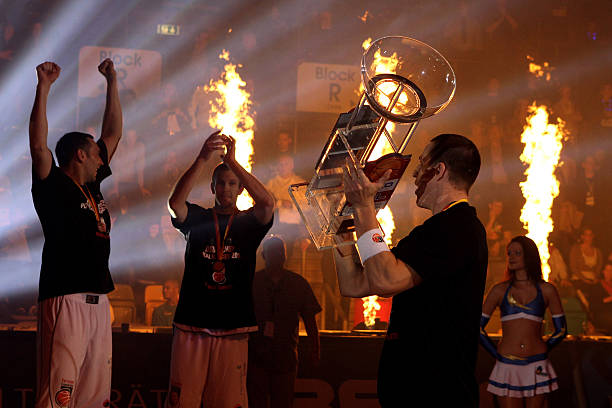 内容尚未公 内容尚未公