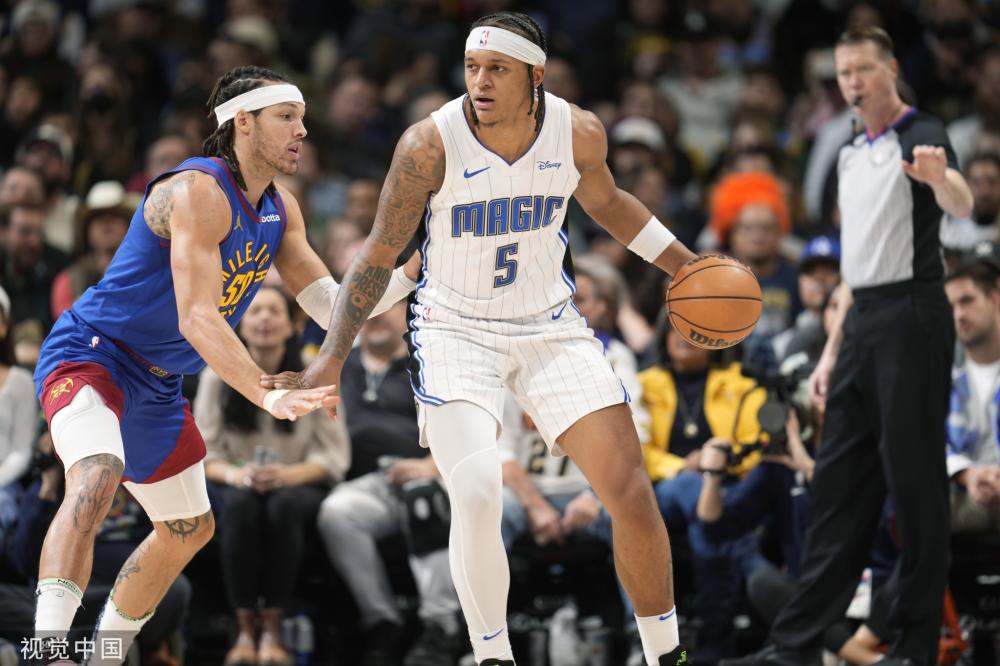 甚至嘲笑这 甚至嘲笑这