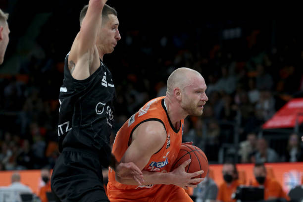 越来越多的 越来越多的